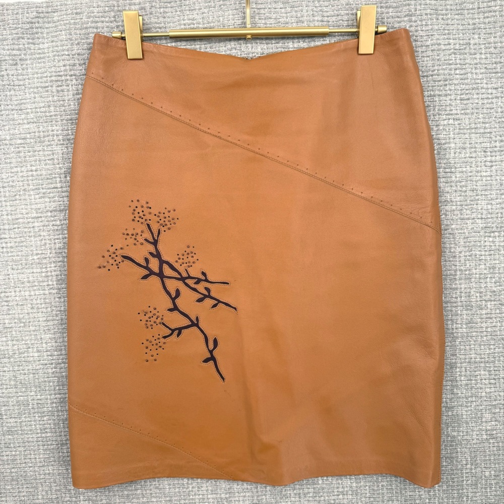 BCBGMAXAZRIA Tan Leather Floral‎ Pencil Skirt Beaded Floral Embellishment Size 4